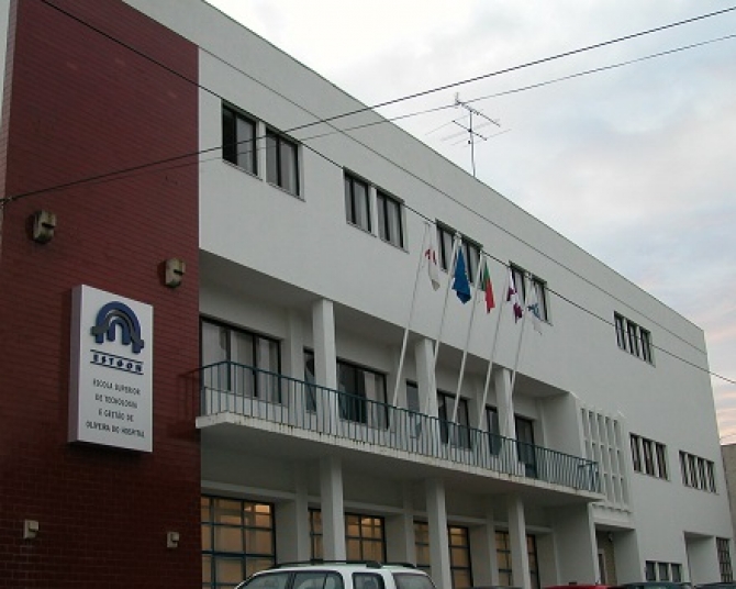 Município de Oliveira do Hospital alarga transporte escolar gratuito aos alunos do ensino superior