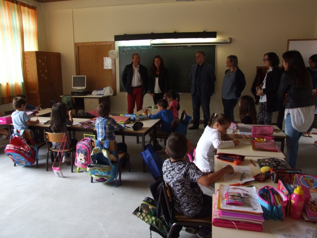 Executivo visitou Escola Básica de Lagares da Beira na abertura do ano letivo