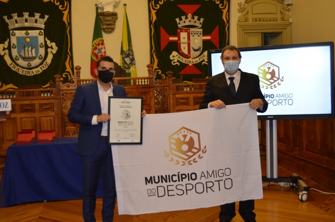 Oliveira do Hospital recebe galardão «Município Amigo do Desporto»