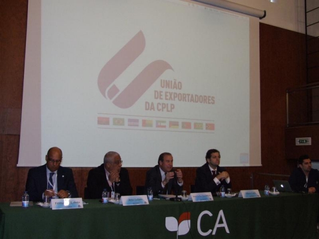 Lançamento da União de Exportadores da CPLP em Oliveira do Hospital com casa cheia