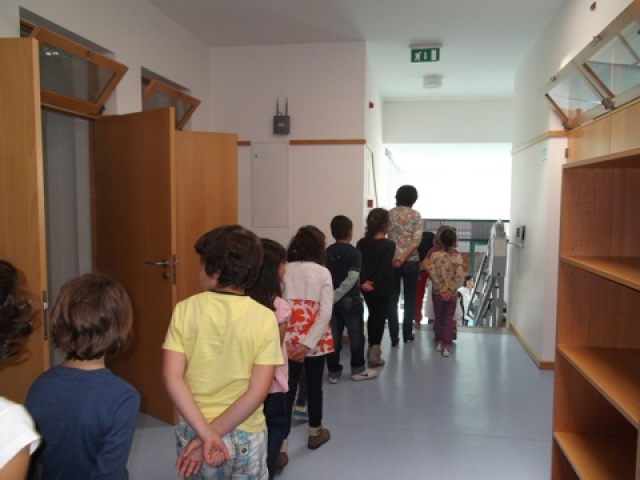 Simulação de sismo na escola do 1.º ciclo de Oliveira do Hospital