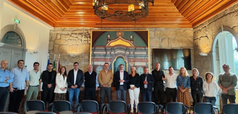 8390aa5ce8e50f32cee2f668a00694aa_XL