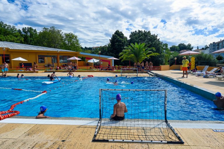 Dia Internacional da Juventude assinalado com "Open Day" nas Piscinas Municipais
