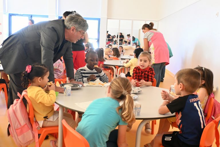 Presidente da Câmara visita Campus Educativo no arranque escolar