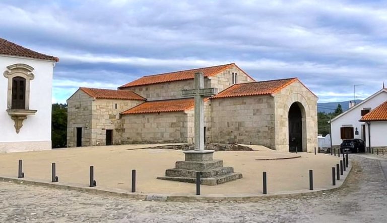 Igreja Moçárabe de Lourosa é cenário de encontro que assinala Dia Mundial do Turismo