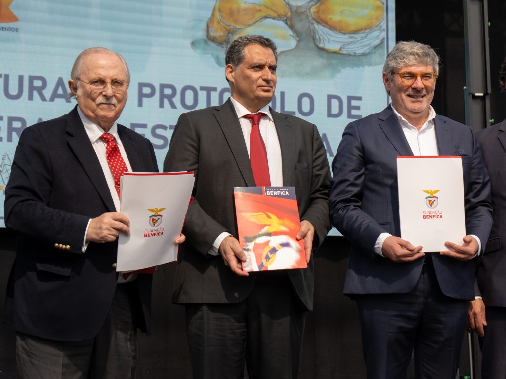 Benfica assume plantação de 50 mil árvores em Oliveira do Hospital