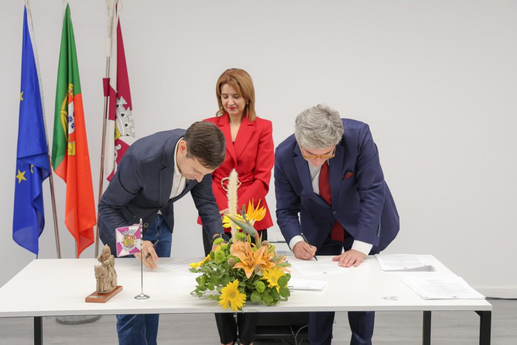 Câmara Municipal renova protocolos de cooperação financeira com grupos culturais