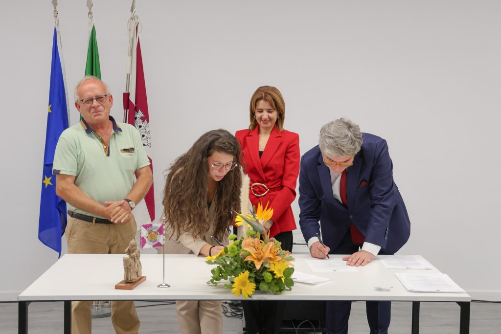 Câmara Municipal renova protocolos de cooperação financeira com grupos culturais