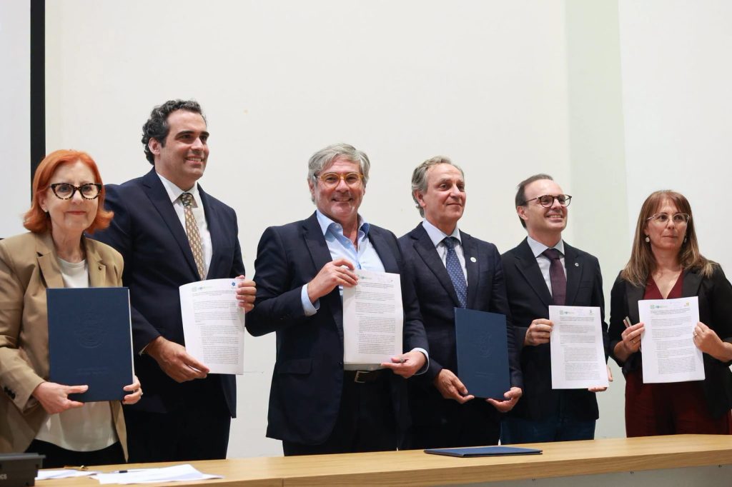 Presidente da Câmara formaliza acordo com a APA para requalificação do Rio Cobral